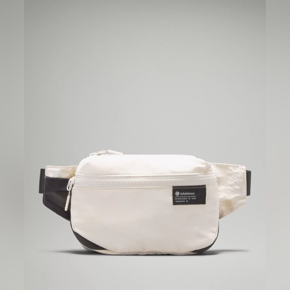 NWT Lululemon Clean Lines Belt Bag In White Opal